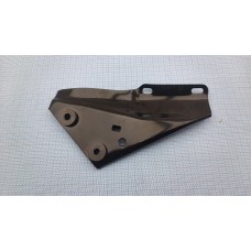 Кронштейн подножки пассажира правый -- INVADER 250