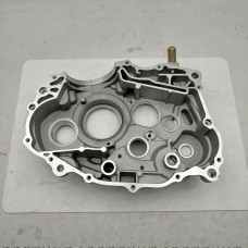 Картер двигателя правый YGS 300