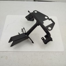 Кронштейн обтекателя фары (паук) ADV 300