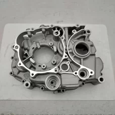 Картер двигателя левый YGS 300