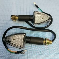 Поворотники передние комплект (L+R) -- X-Road